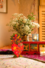 Load image into Gallery viewer, Magical Pop Up Heart Vase Greetings Card