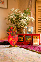 Load image into Gallery viewer, Magical Pop Up Heart Vase Greetings Card
